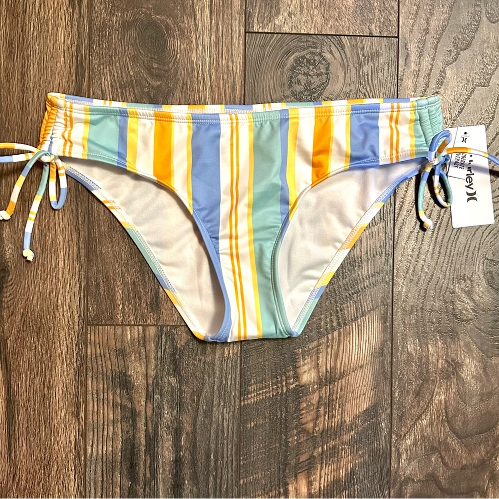 Hurley 2 piece bikini BNWT size medium - Picture 2 of 16
